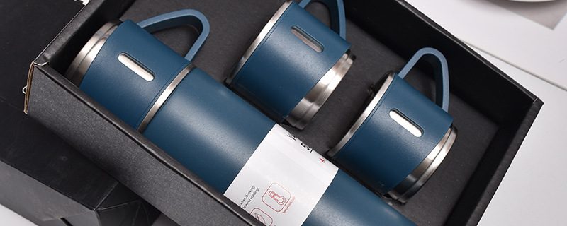 stainless steel insulated water bottle