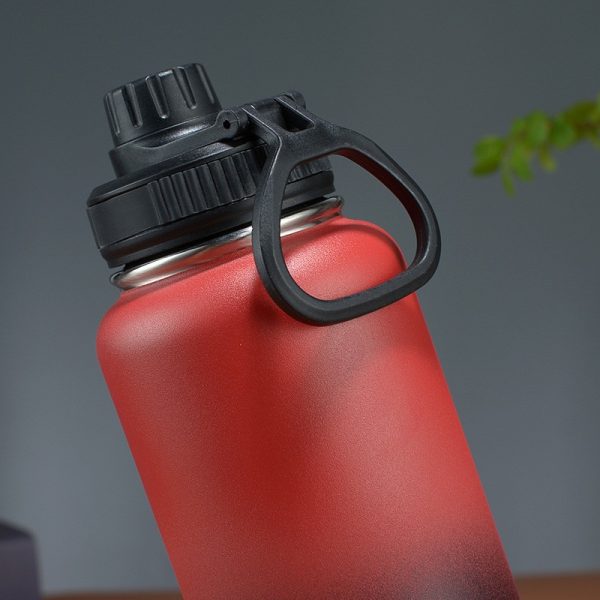 Are you looking for an insulated water bottle to keep your drinks cold